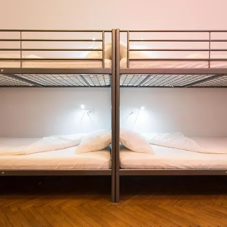 Hostello * Bucureşti